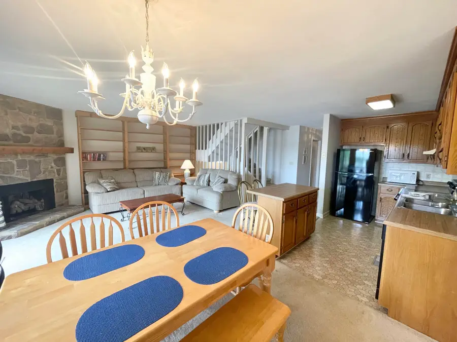 213 Saunders Point Rd #6, Huddleston, VA 24104 - #2