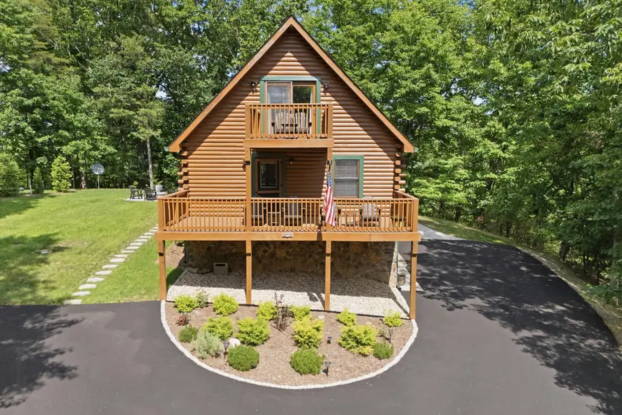 6211 Hillcrest Rd, Salem, VA 24153 - #3
