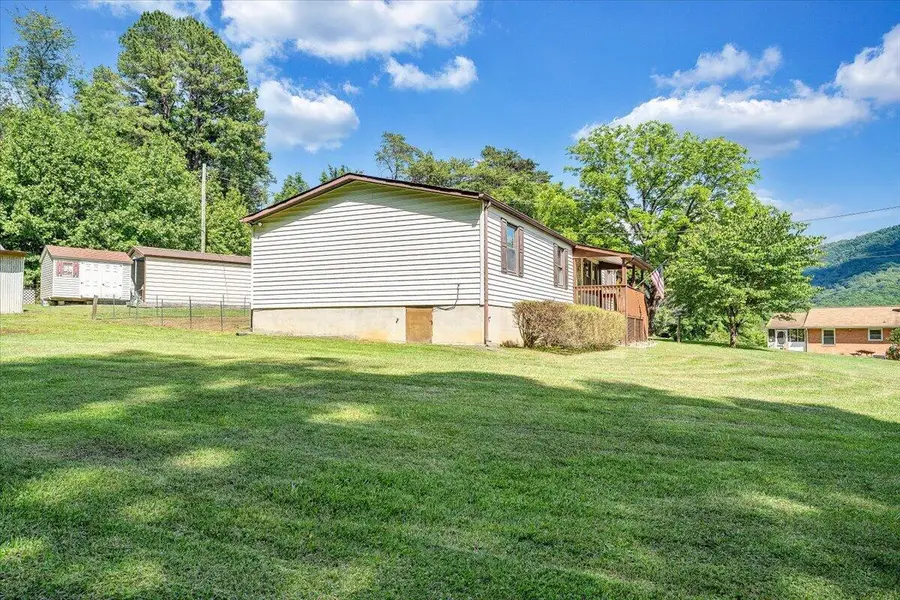 109 Meador Ln, Roanoke, VA 24012 - #2