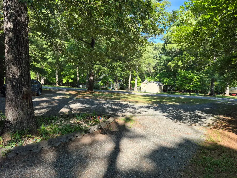 300 Snug Harbor Trl, Moneta, VA 24121 - #2