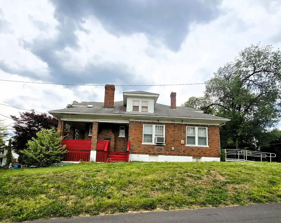 2130 Hanover Ave Nw, Roanoke, VA 24017 - #2