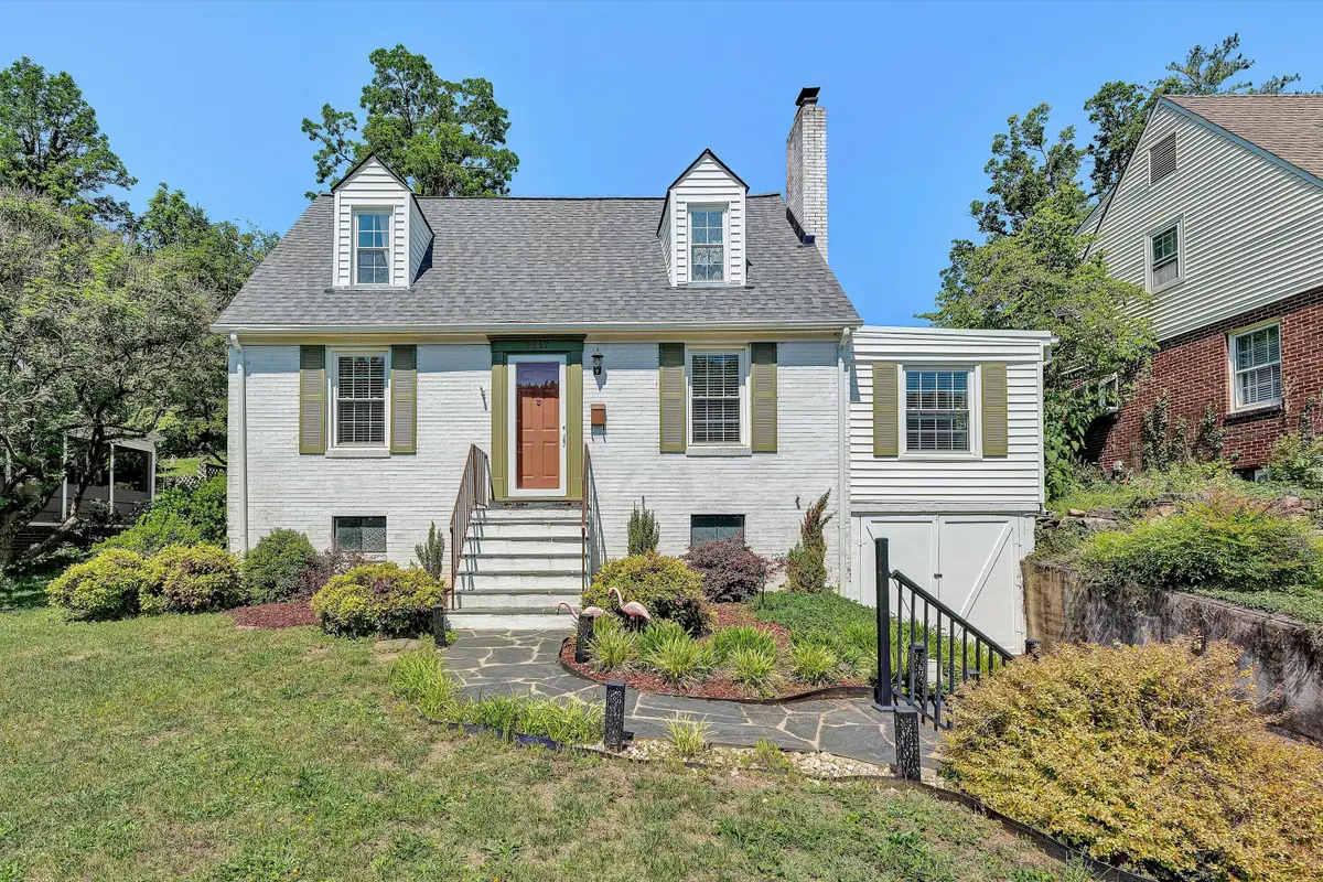 2217 Ross Ln Sw, Roanoke, VA 24015 - #1