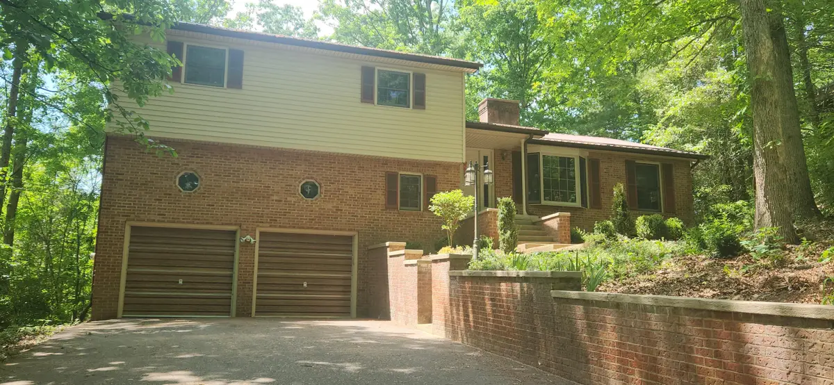 902 White Oak Dr, Covington, VA 24426 - #1