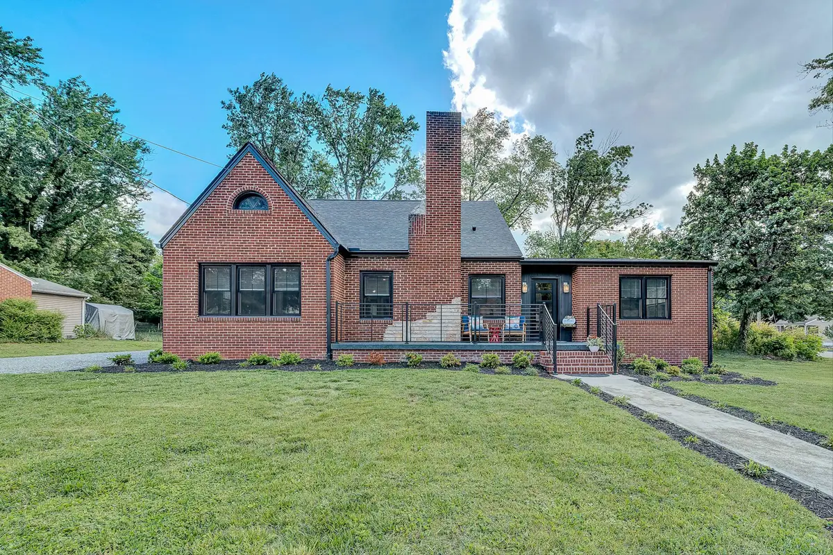 606 N Broad St, Salem, VA 24153 - #1