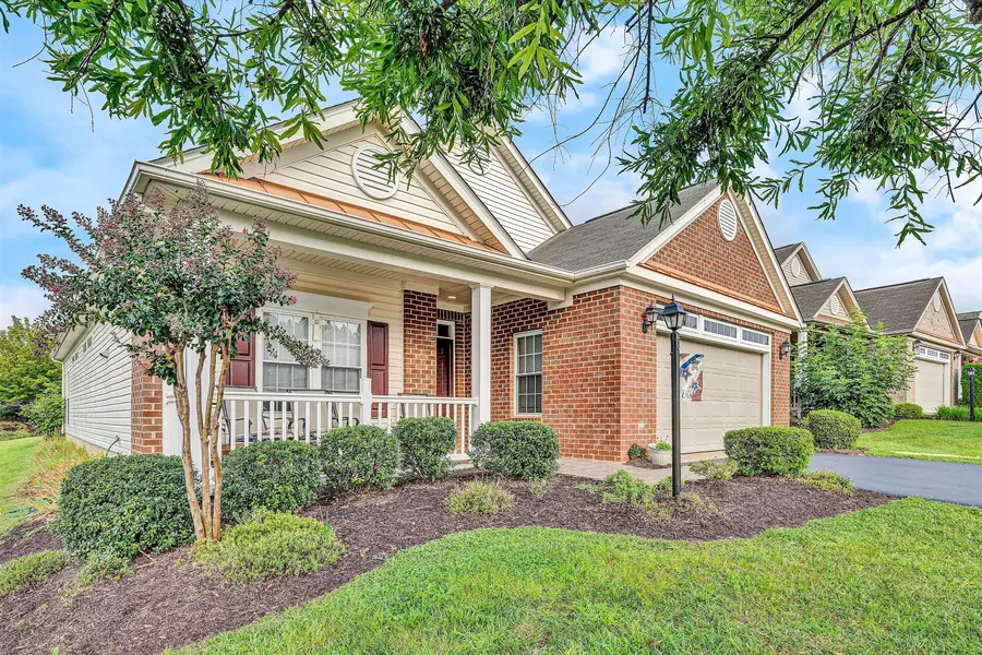 5461 Stayman Dr, Roanoke, VA 24012 - #2