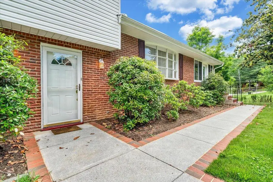 5920 Brahma Rd, Roanoke, VA 24018 - #2
