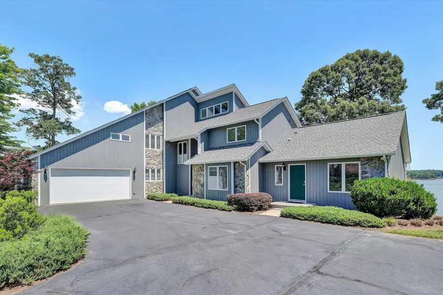 226 Pine Bay Dr, Union Hall, VA 24176 - #2