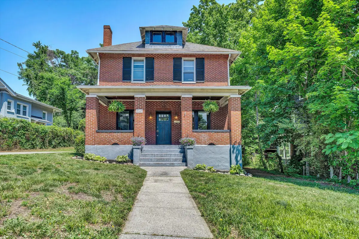 2143 Broadway Ave Sw, Roanoke, VA 24014 - #1