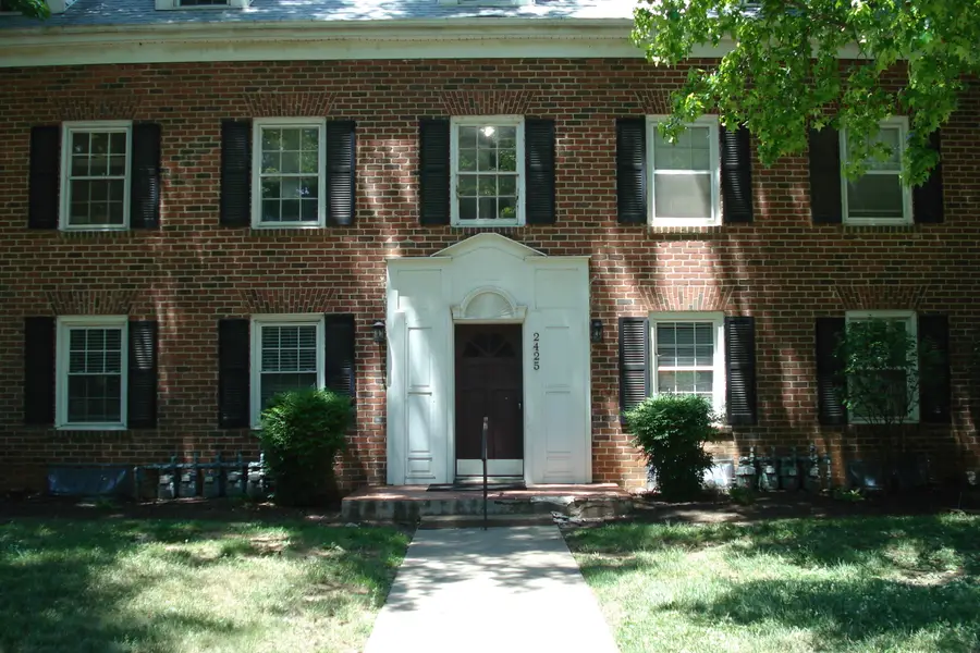 2425 Longview Ave Sw #18, Roanoke, VA 24014 - #2