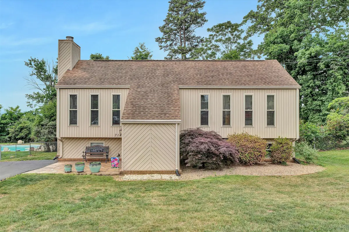 7144 Deerwood Rd, Roanoke, VA 24019 - #1