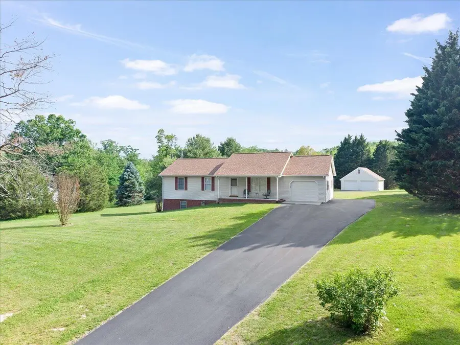 4110 Flatwoods Rd, Elliston, VA 24087 - #2