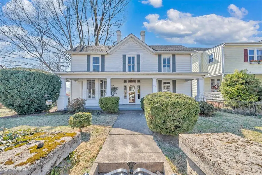 324 Pennsylvania Ave, Salem, VA 24153 - #3
