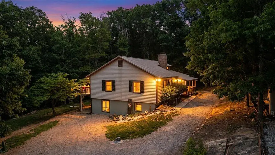 879 Aps Knob Rd, New Castle, VA 24127 - #2