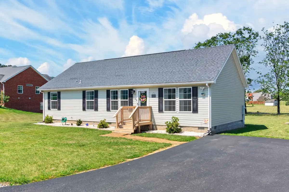 2127 Tara Ln, Salem, VA 24153 - #1