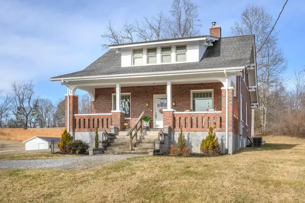 132 Christiansburg Ne, Floyd, VA 24091
