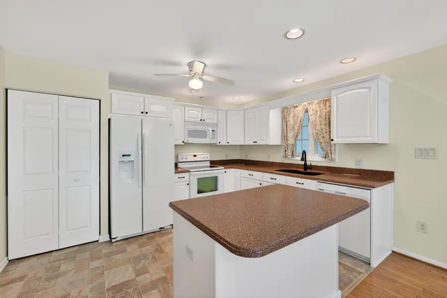 107 Creeden Dr, Moneta, VA 24121 - #2