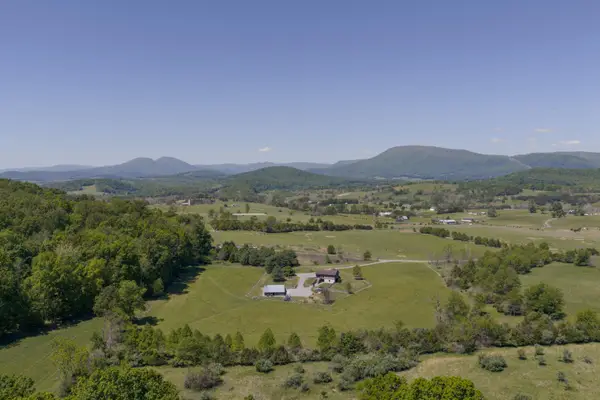 181 Windy Mile, Rockbridge Baths, VA 24473