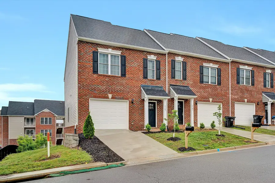5787 Huntridge Rd, Roanoke, VA 24012 - #2