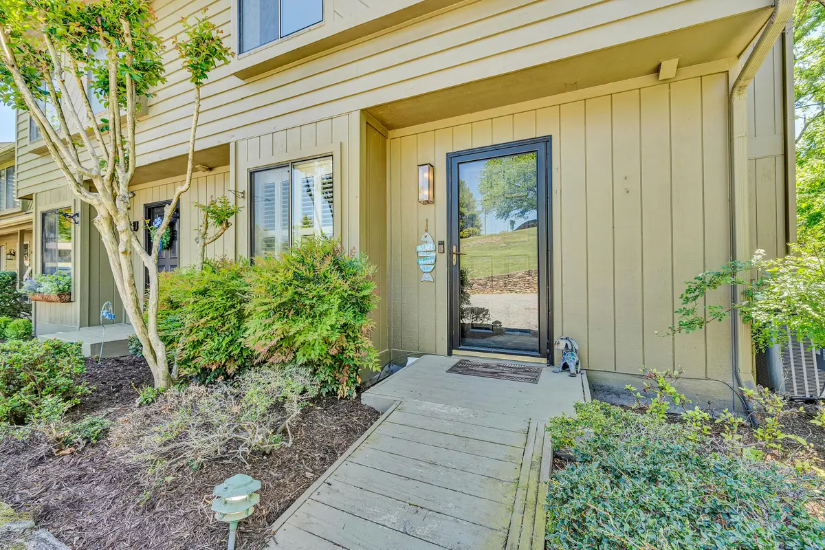 501 Harbor Ridge Dr, Goodview, VA 24095 - #1
