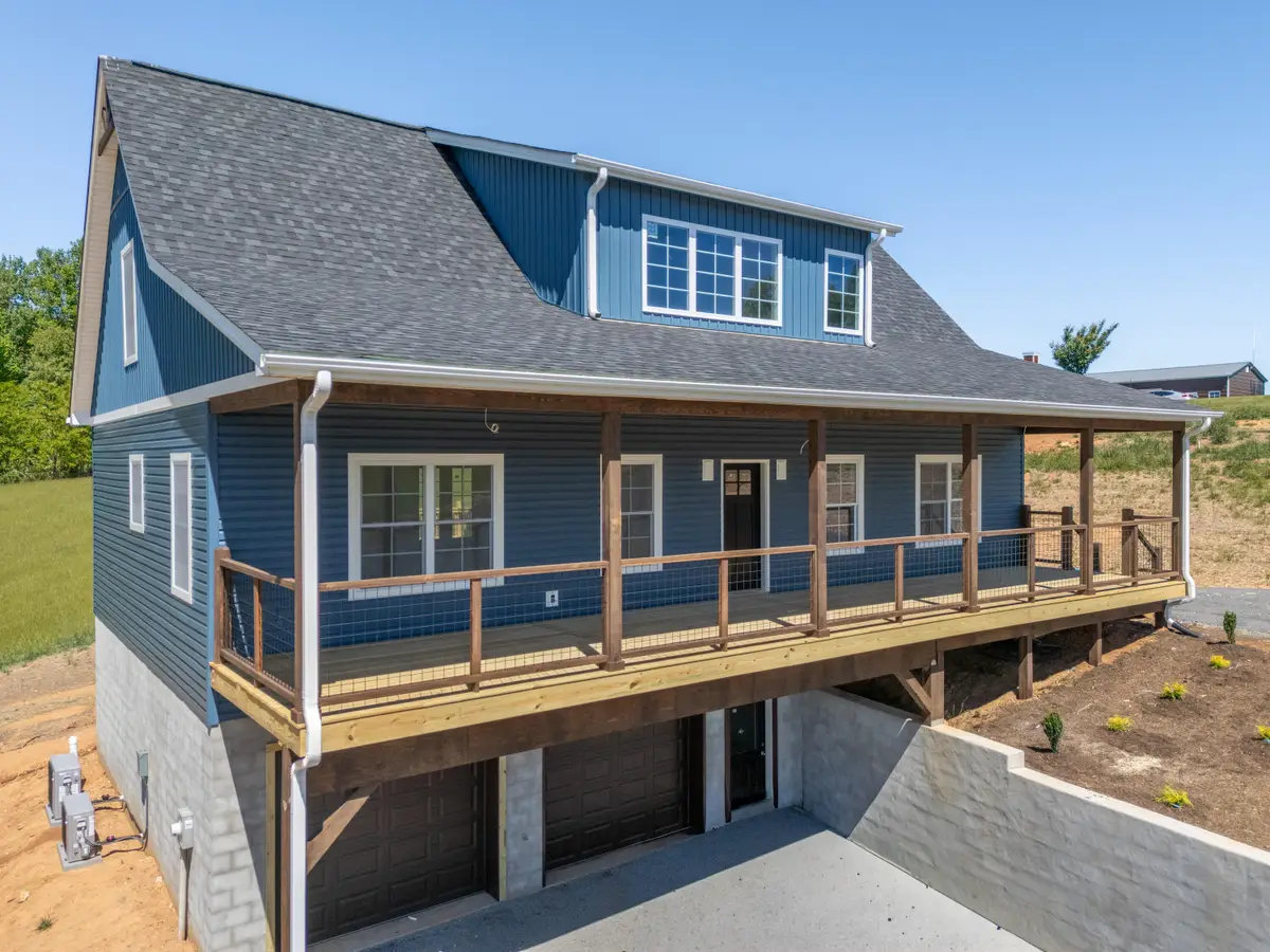 591 Edelweiss Trl, Hillsville, VA 24343 - #1
