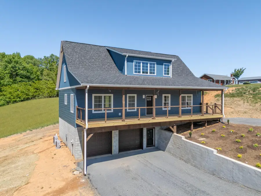 591 Edelweiss Trl, Hillsville, VA 24343 - #2