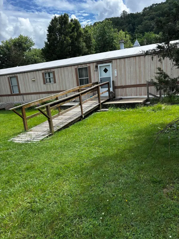 710 Commerce Ave, Iron Gate, VA 24448