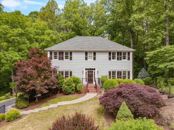 6446 Poages Mill Dr, Roanoke, VA 24018