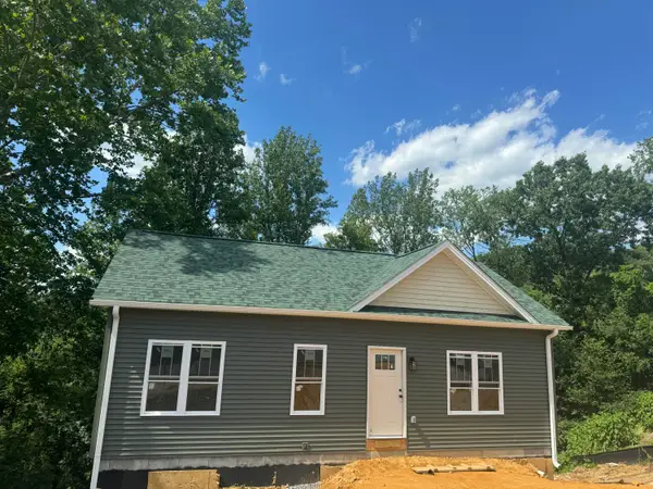 700 Ruddell Rd, Vinton, VA 24179