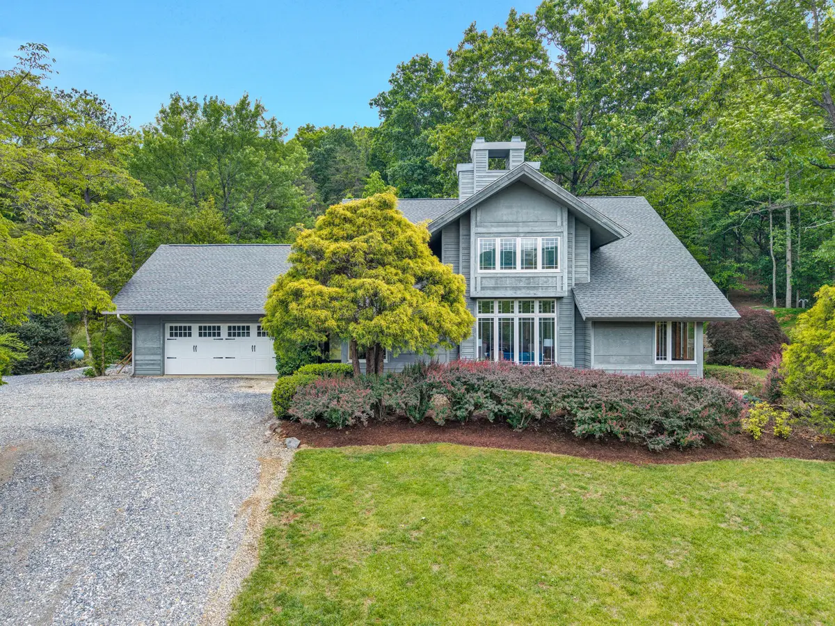 1560 Lee Ln, Fincastle, VA 24090 - #1