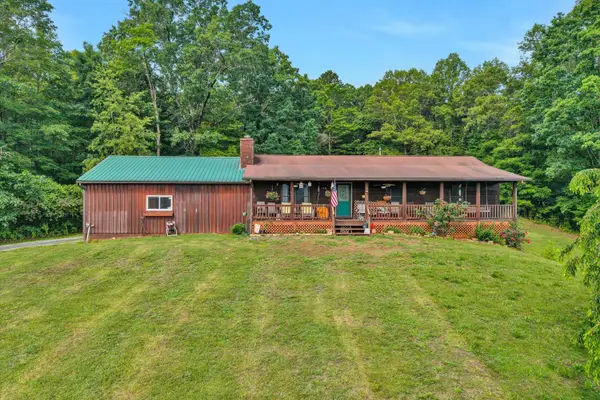 1550 Vernon Ln, Blue Ridge, VA 24064