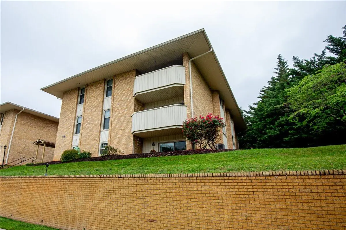 5260 Crossbow Cir #2B, Roanoke, VA 24018 - #1