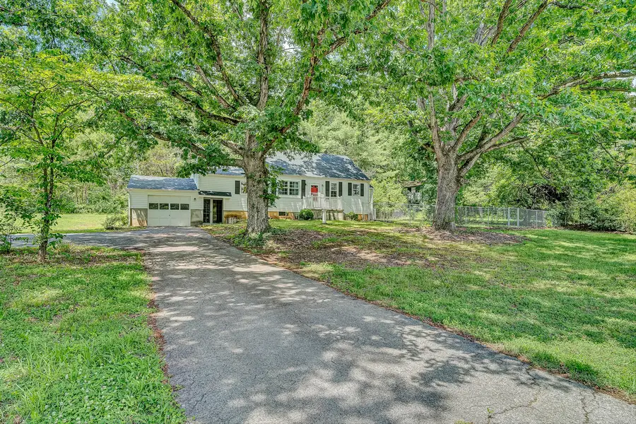 2908 Loch Haven Dr, Roanoke, VA 24019 - #3