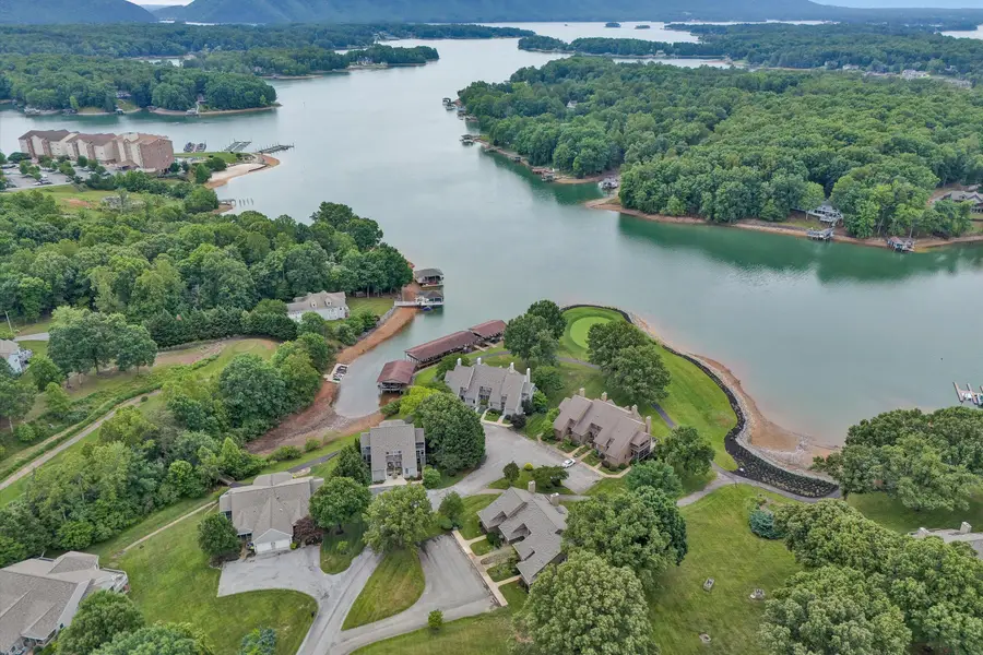 111 Fawn Haven Ln, Huddleston, VA 24104 - #2
