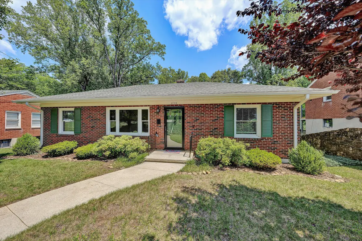2739 Northview Dr Sw, Roanoke, VA 24015 - #1