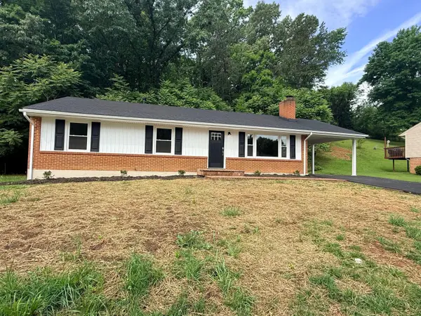 4954 North Spring Dr, Roanoke, VA 24019