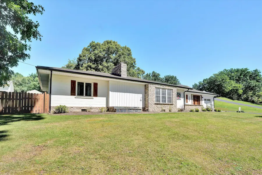 1555 Coopers Cove Rd, Hardy, VA 24101 - #2
