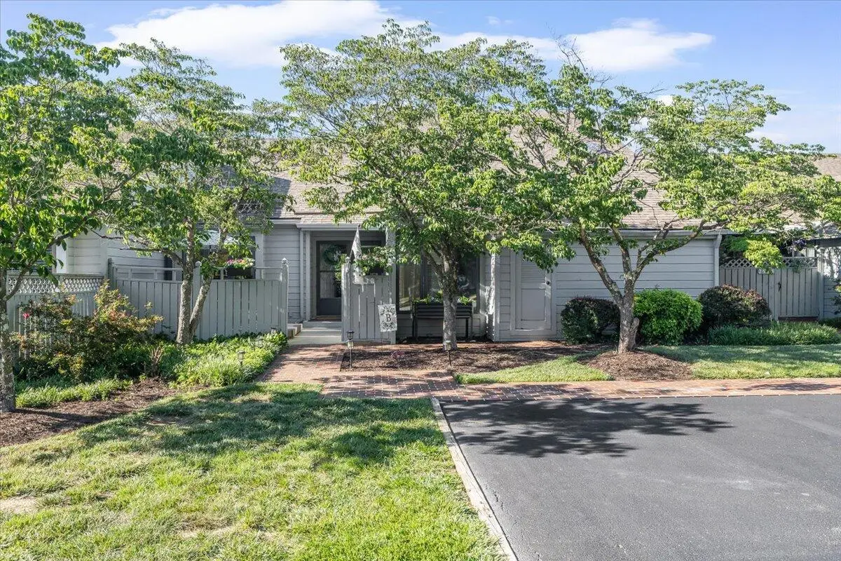 2530 S Clearing Rd, Salem, VA 24153 - #1