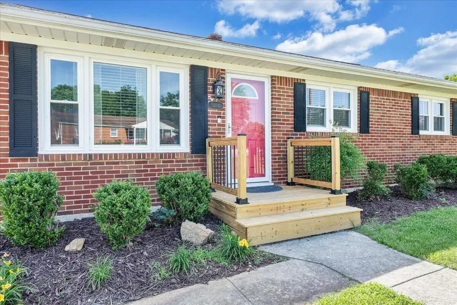 301 Lynn Haven Cir, Vinton, VA 24179 - #2
