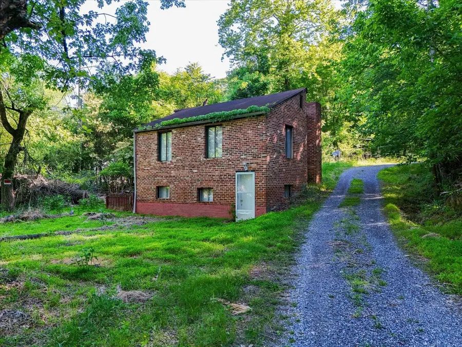 7320 Merriman Rd, Boones Mill, VA 24065 - #2