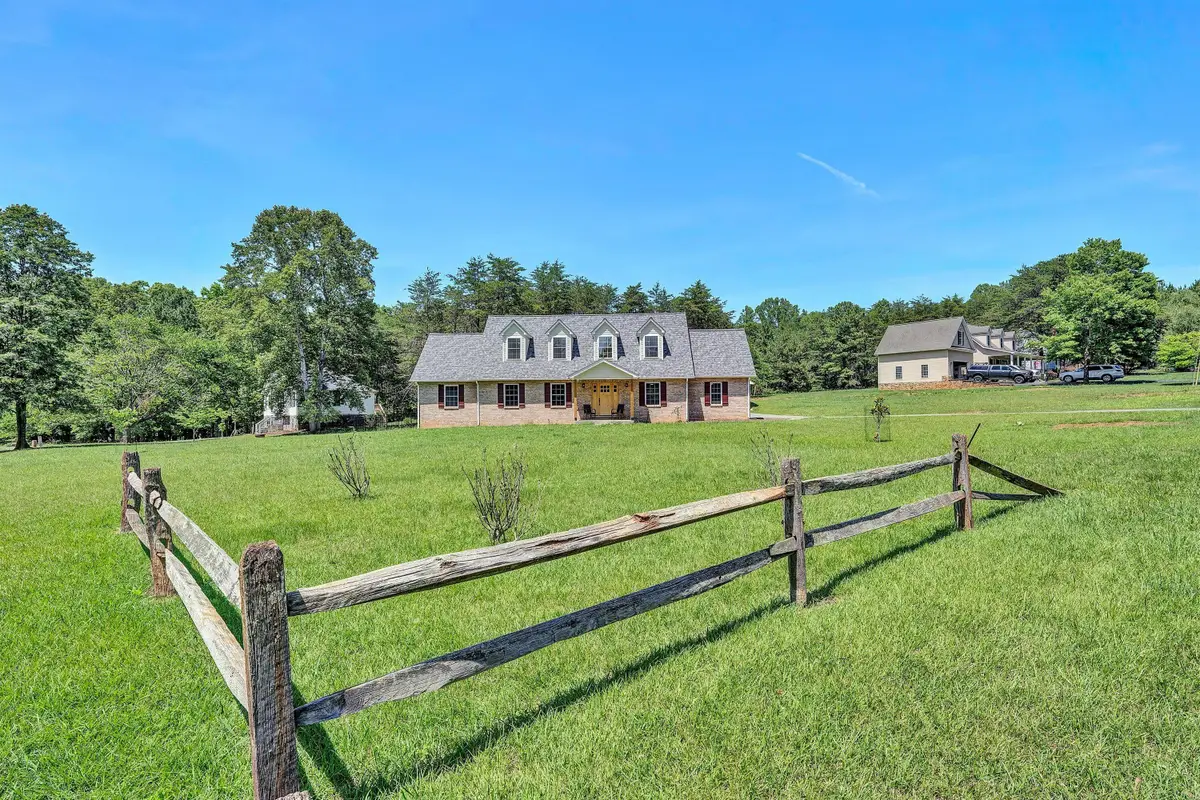 2651 Timberwood Ln, Moneta, VA 24121 - #1