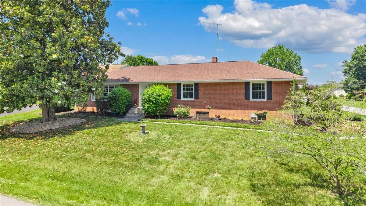 2124 Bridle Ln, Roanoke, VA 24018 - #1