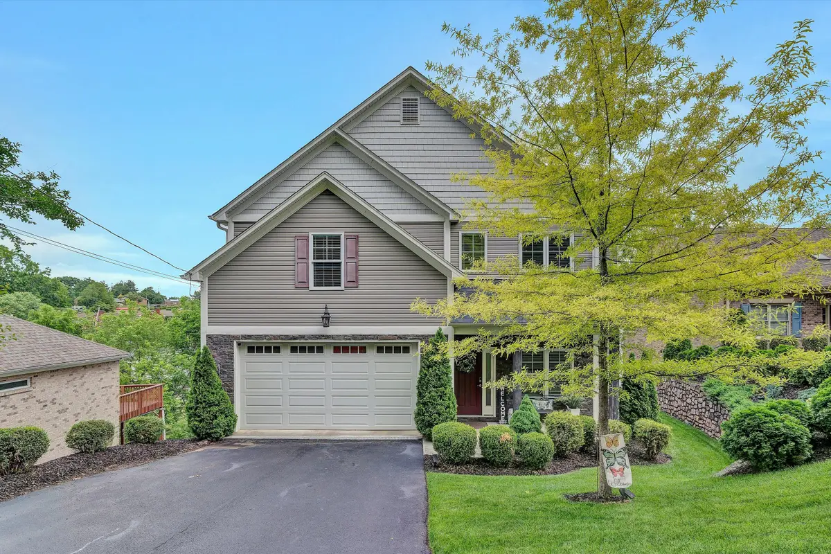 2750 Mcvitty Rd, Roanoke, VA 24018 - #1