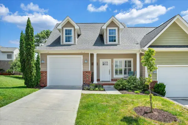5445 Crossbow Ct, Roanoke, VA 24018