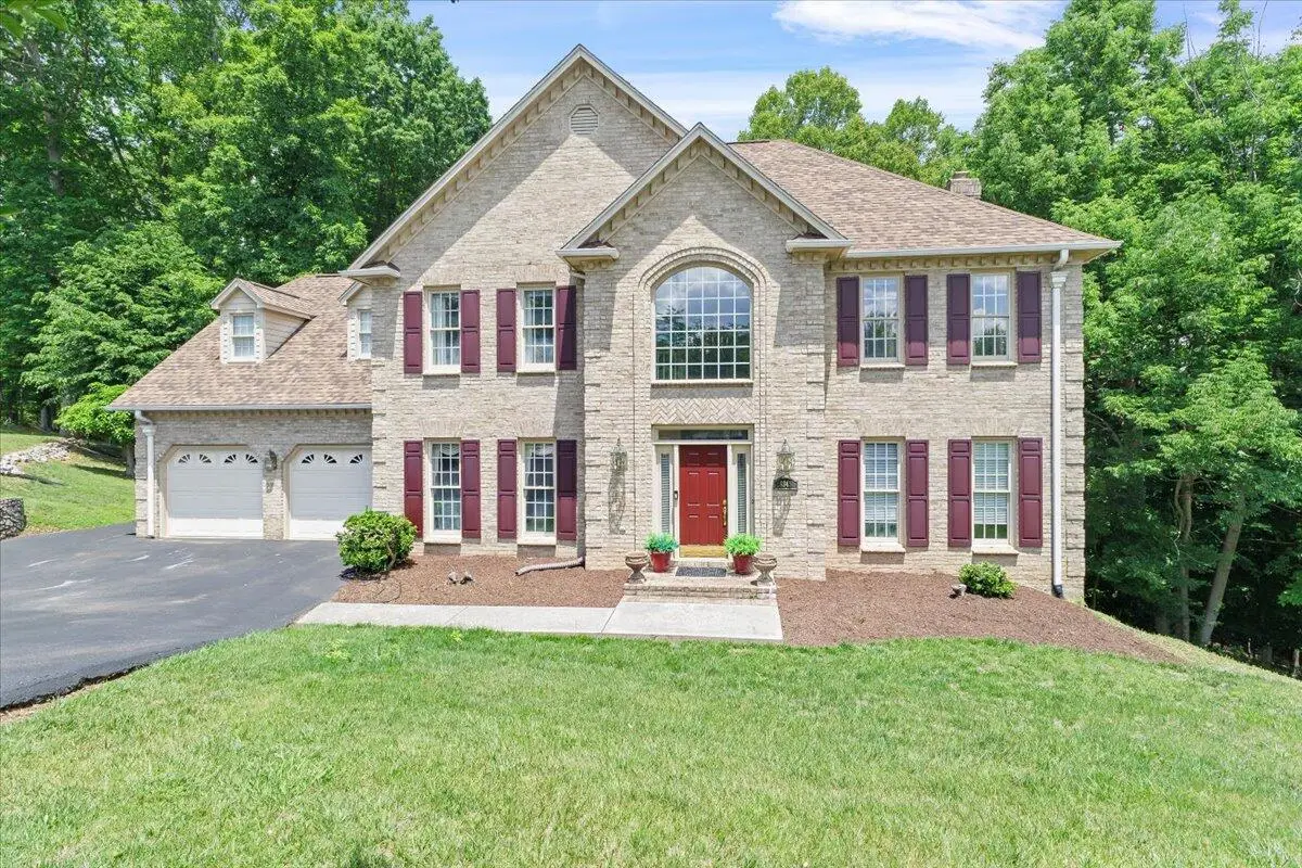 8343 Strathmore Ln, Roanoke, VA 24019 - #1