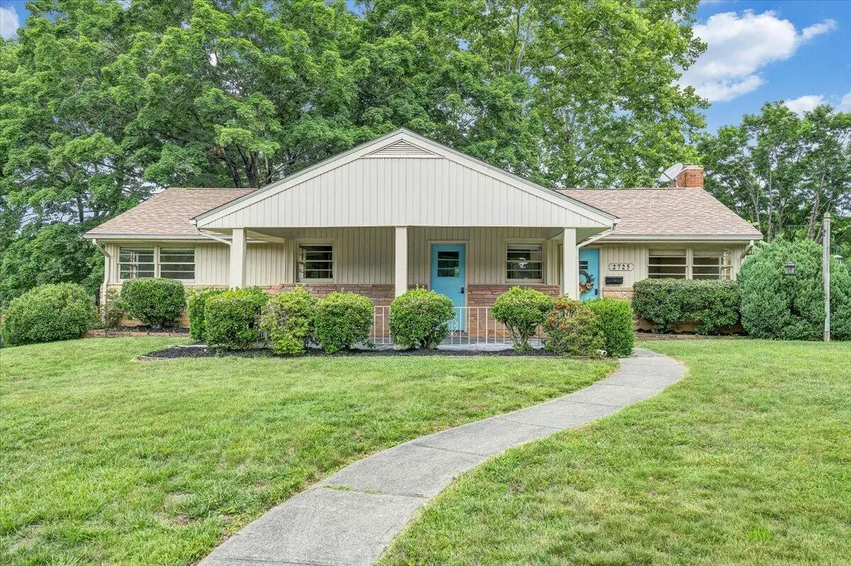 2725 Lofton Rd Sw, Roanoke, VA 24015 - #1