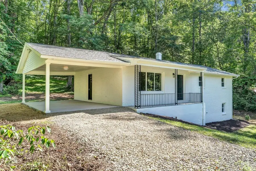 266 Chatmoss Ct Ext, Martinsville, VA 24112 - #2