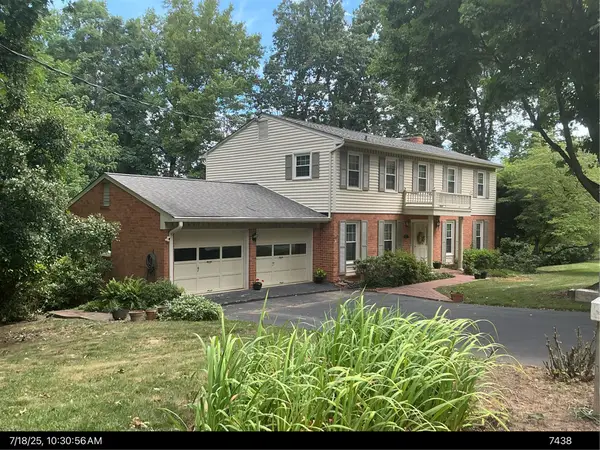 111 Par Dr, Salem, VA 24153