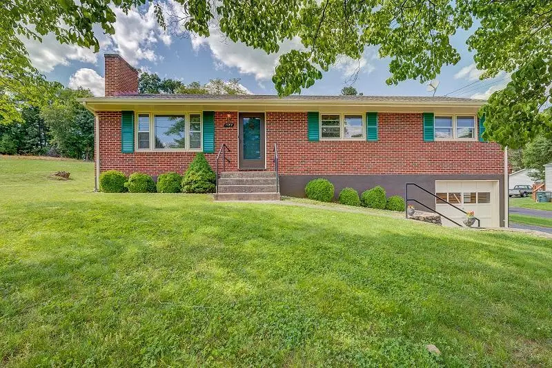 1129 Stoutamire Dr, Salem, VA 24153 - #1