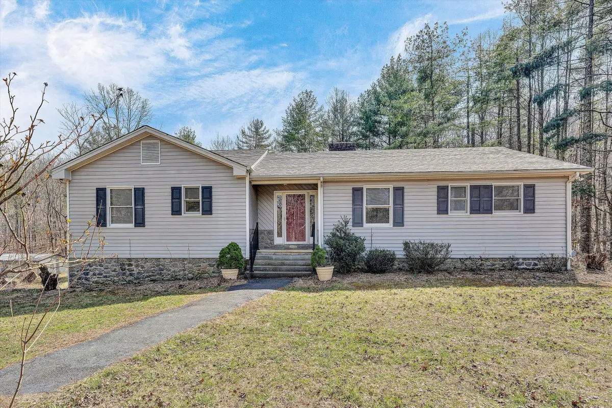 380 Countrywood Ln, Rocky Mount, VA 24151 - #1