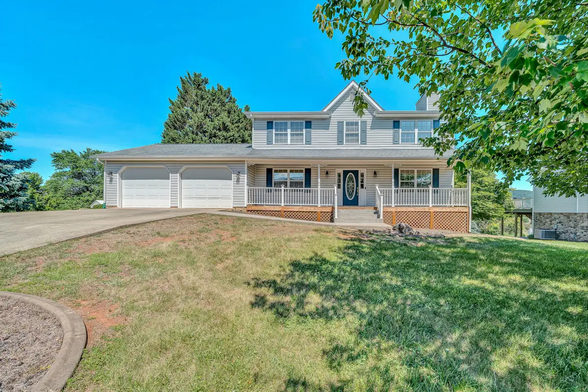 1920 High Crest Ct, Roanoke, VA 24012 - #1